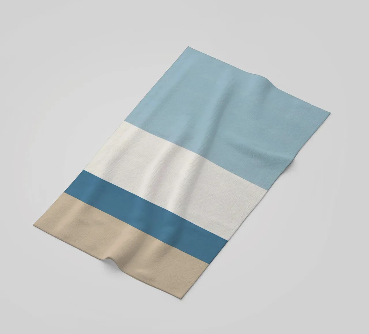 Semplice linea orizzontale che divide la composizione telo mare da LIFESTYLE OBJECTS