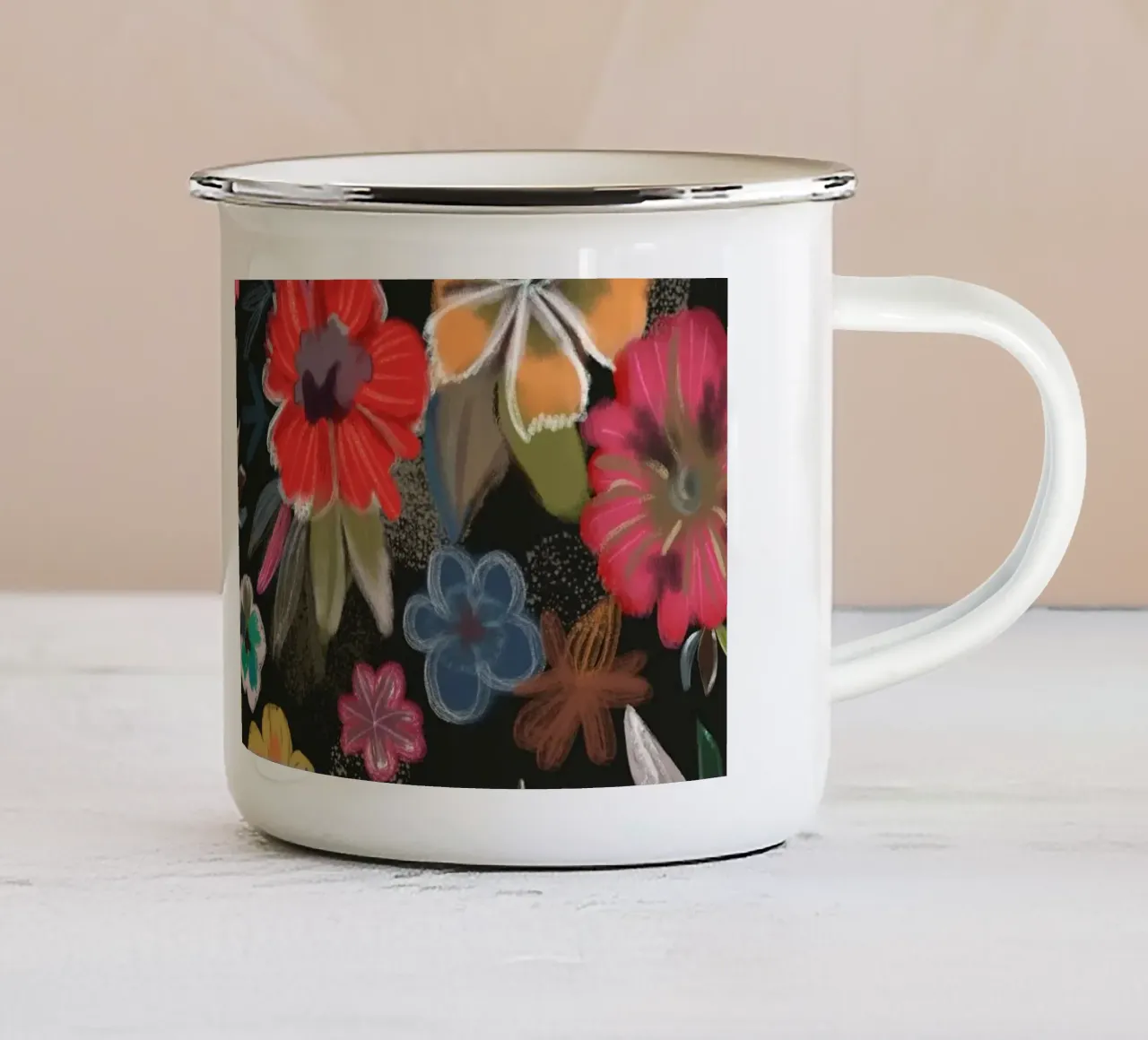 Modello di fiori lunatici tazza in smalto da GalerieGG