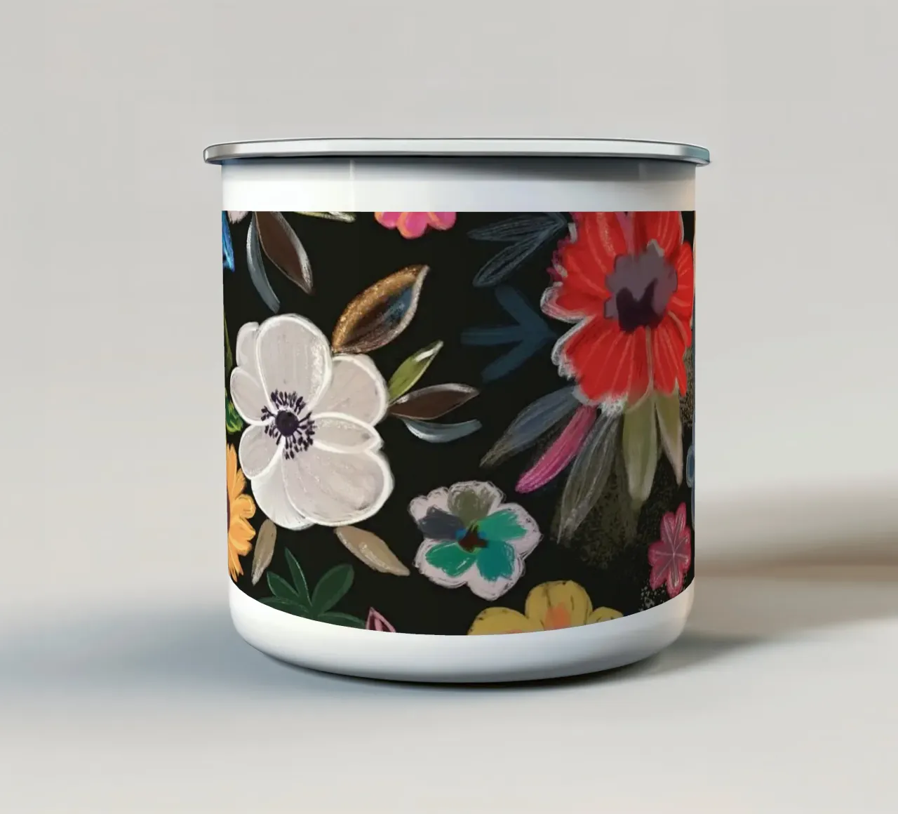 Modello di fiori lunatici tazza in smalto da GalerieGG