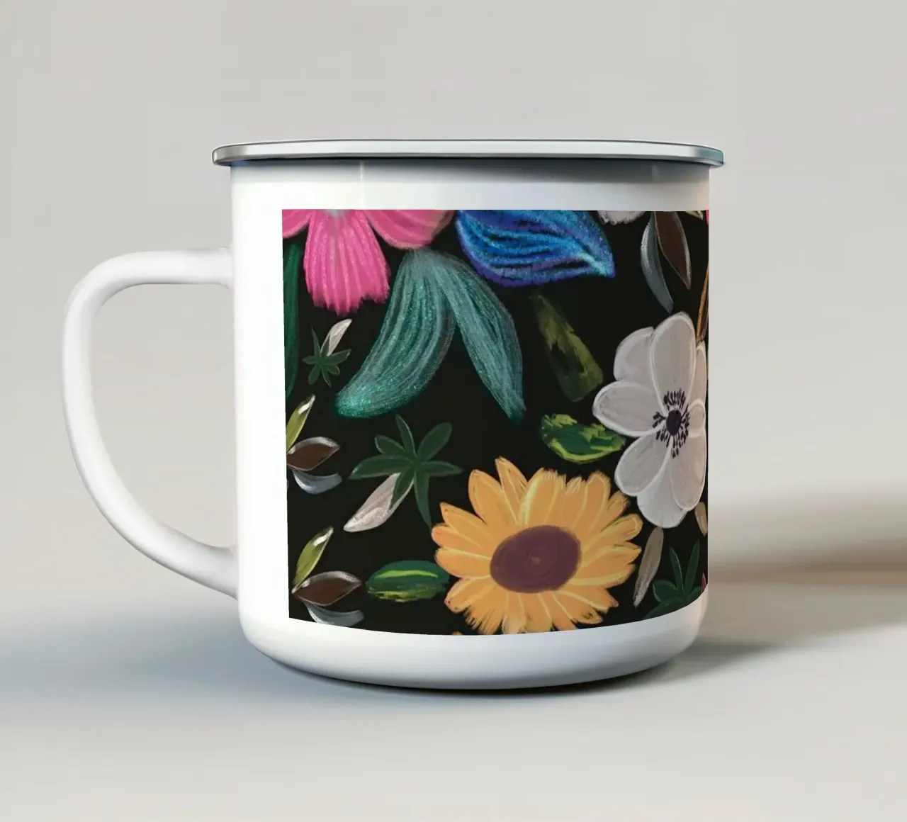 Modello di fiori lunatici tazza in smalto da GalerieGG