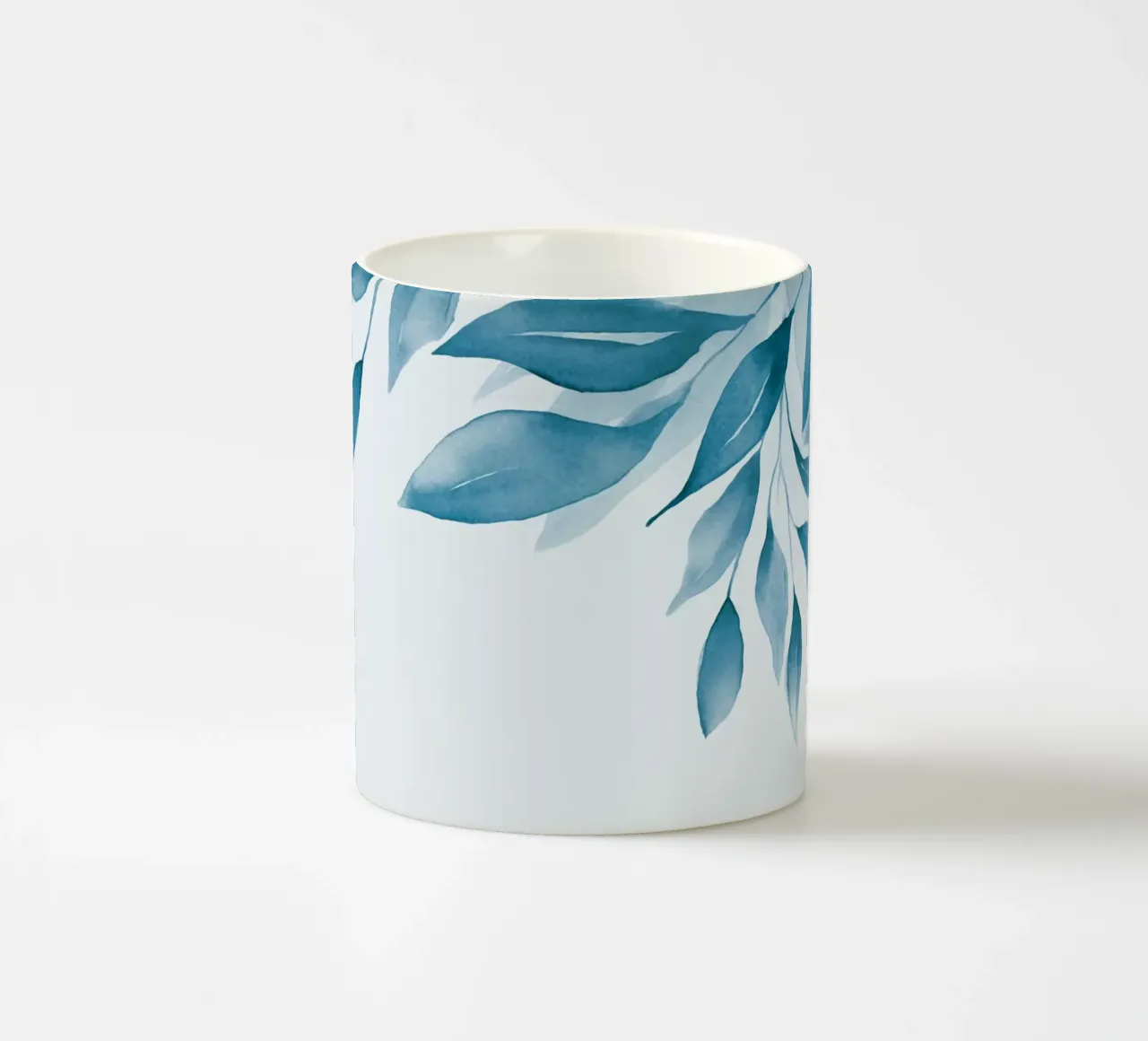 Ora blu Fogliame delicato tazza in ceramica da Andrea Haase Modern Home