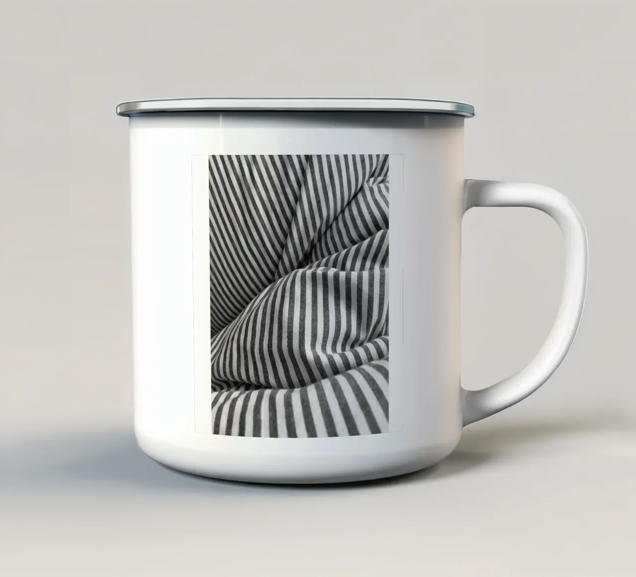 Piumino Jörg Vollstedt tazza in smalto da joergvollstedt