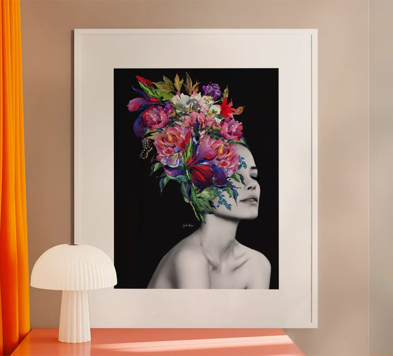 Galliano poster con telaio in plastica da Ana Paula Hoppe