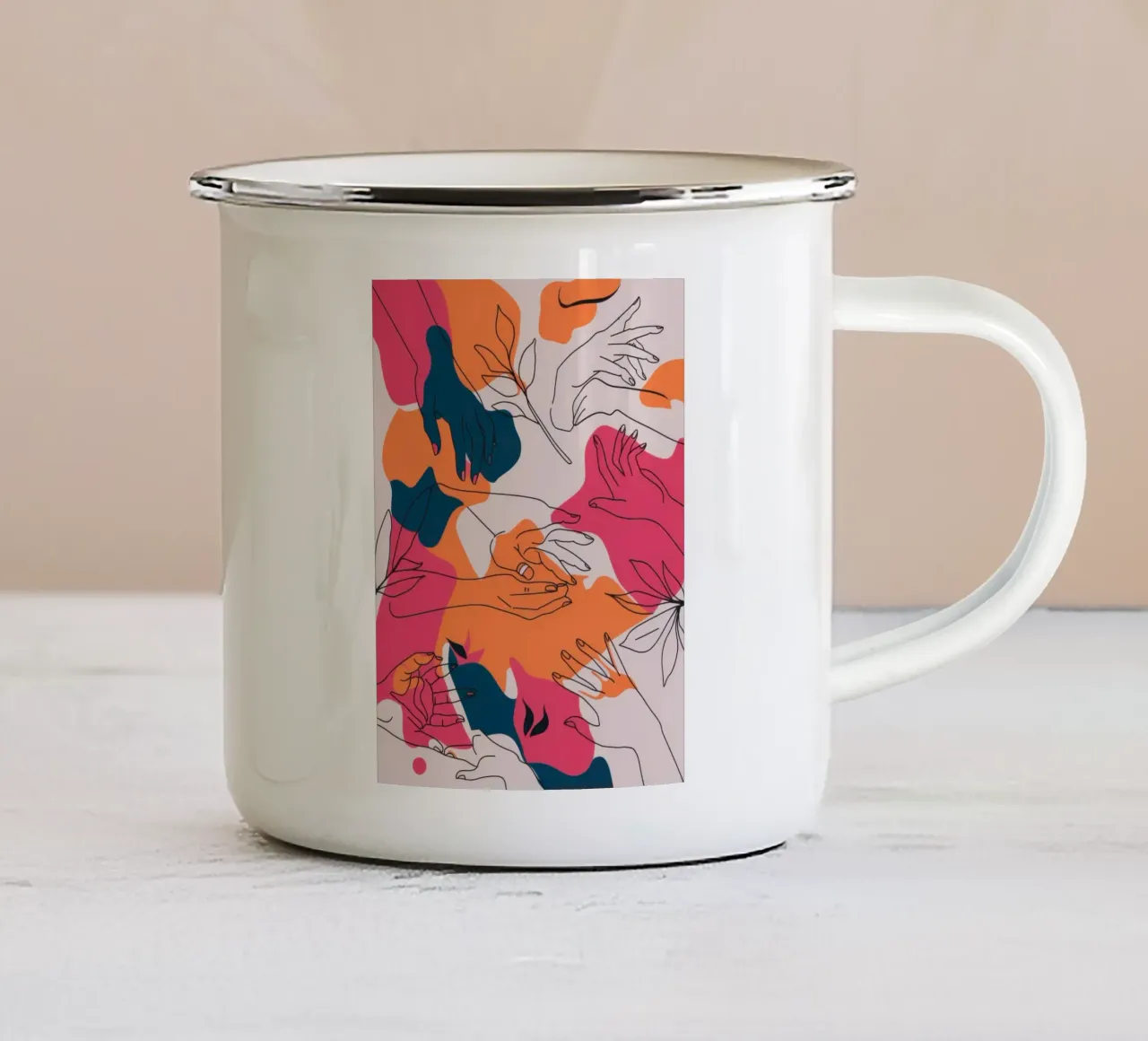Tocco floreale astratto tazza in smalto da Sun Riser