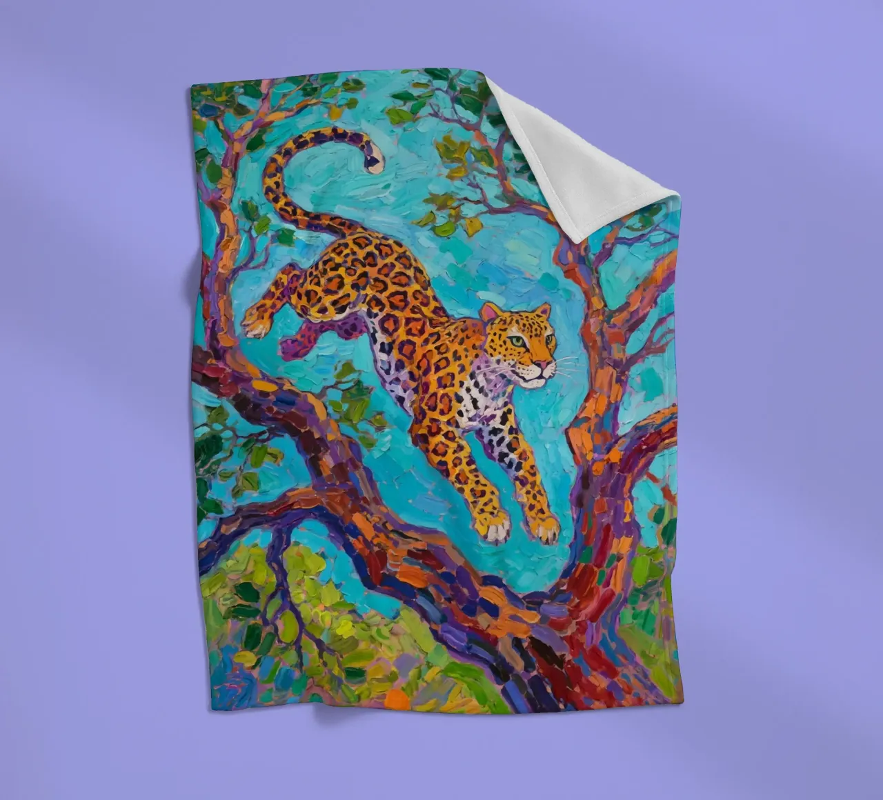 Leopard jumping between tree Fleecedecke von Slash Shop