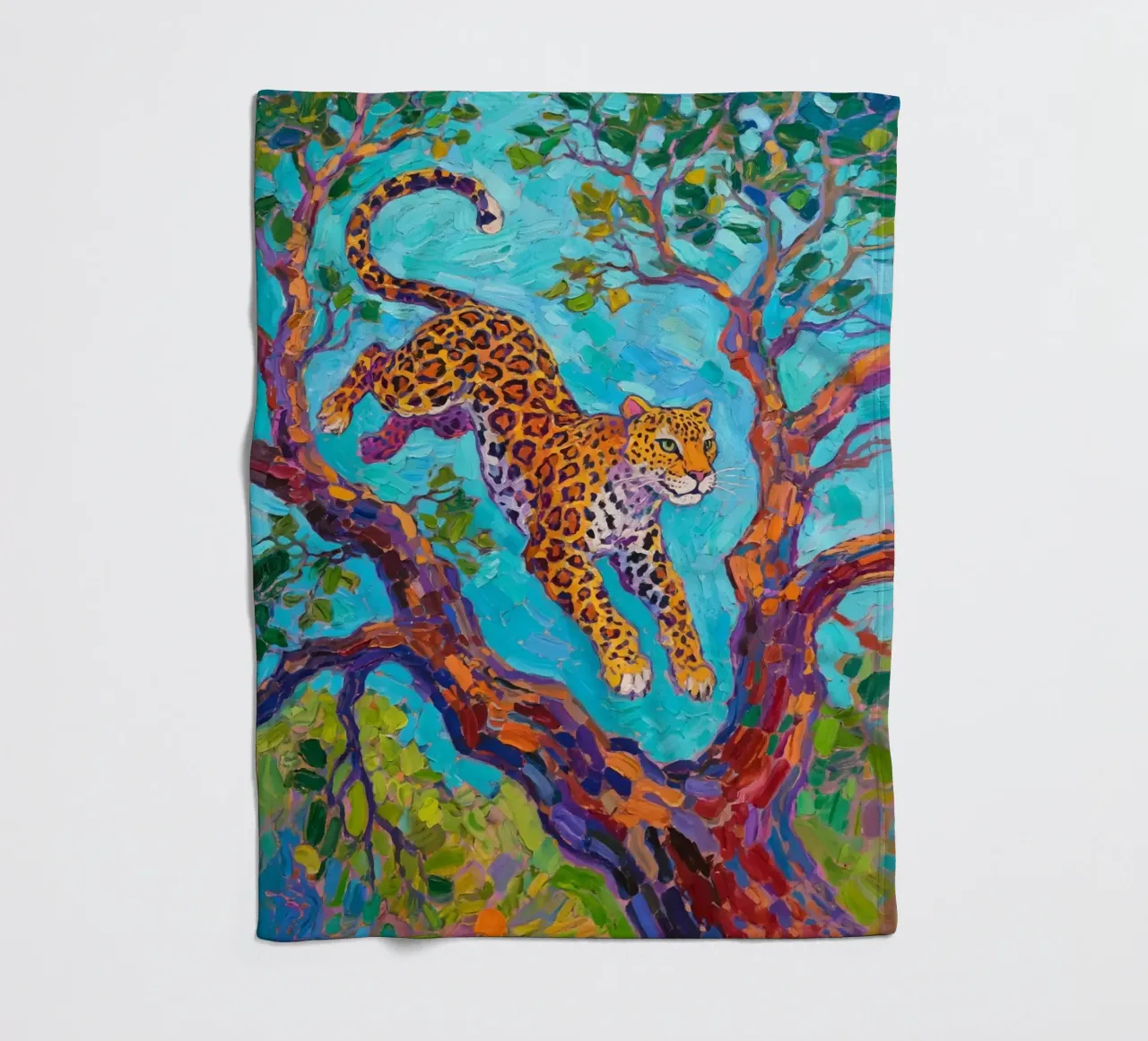 Leopard jumping between tree Fleecedecke von Slash Shop