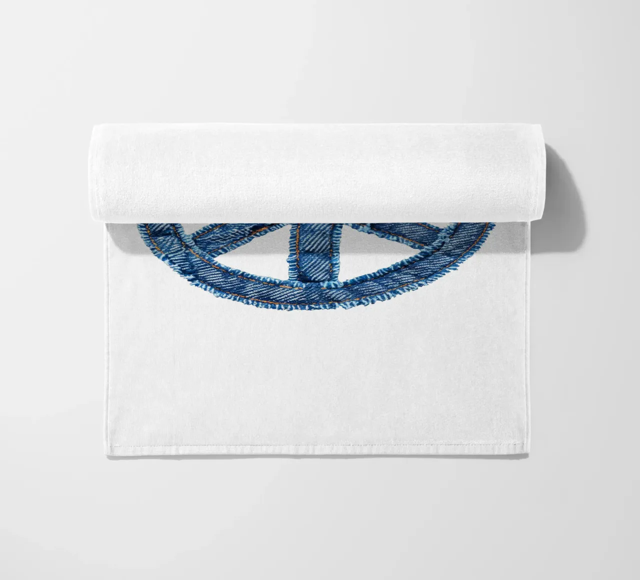 Pace in denim telo mare da Andrea Haase Modern Home