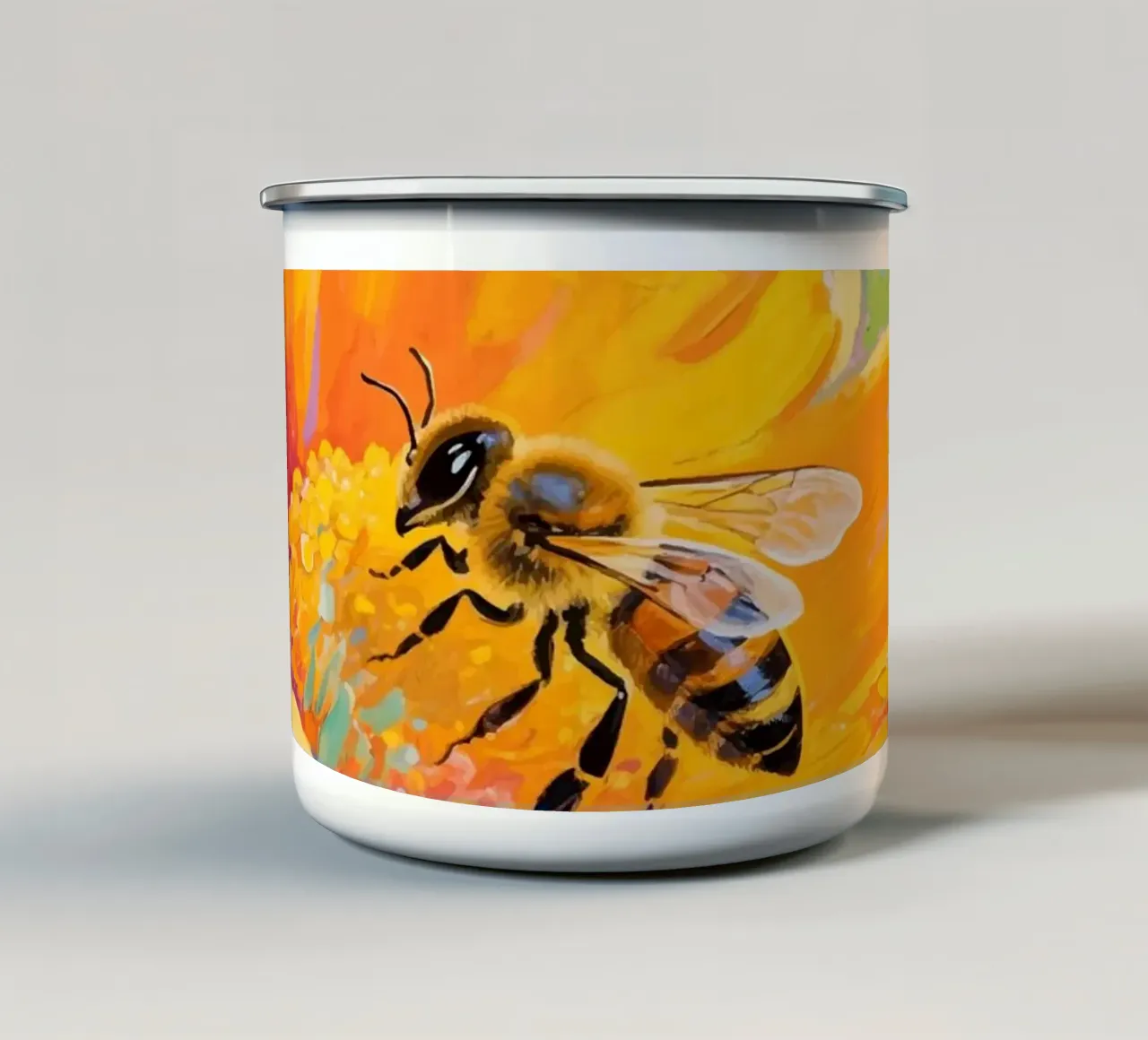 api appollaiate sui fiori tazza in smalto da Slash Shop