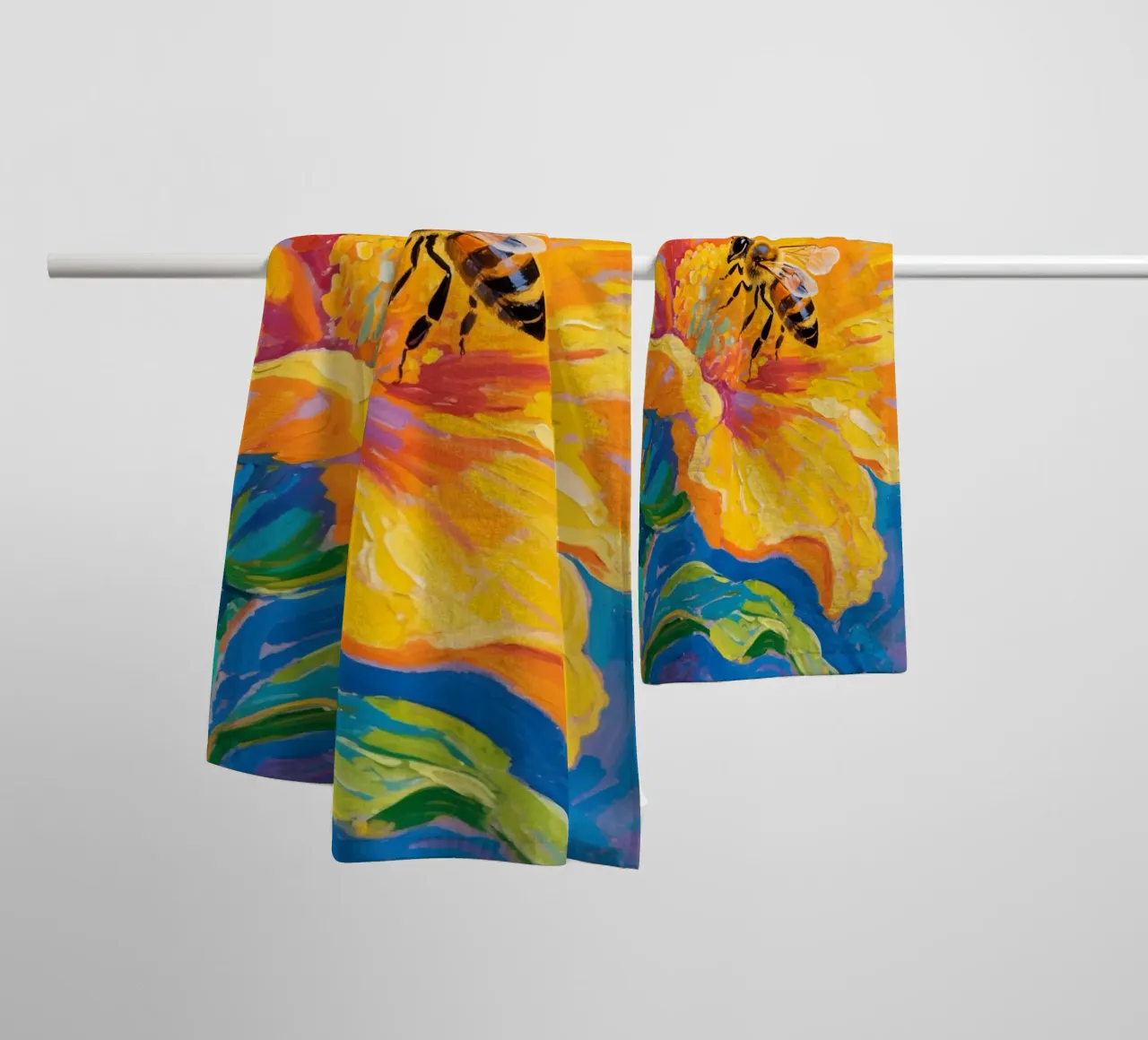 api appollaiate sui fiori asciugamano da bagno da Slash Shop