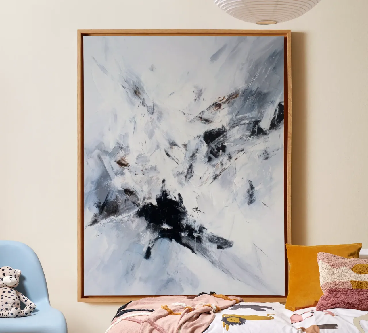 Abstracte rust in wit, zwart en zacht grijs canvas van Artbyvo