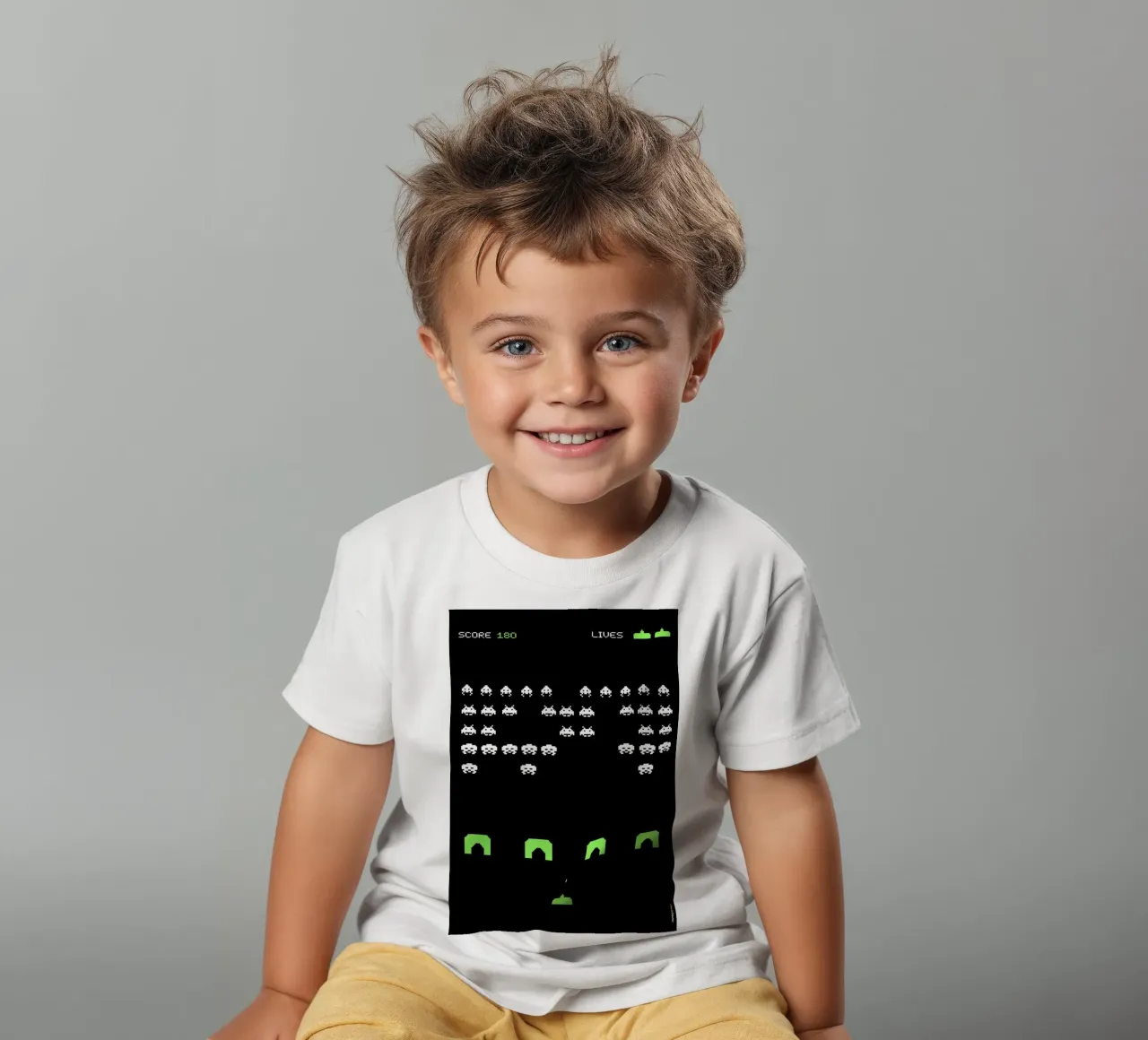 Invasori spaziali t-shirt bambini da Rafa Gomes