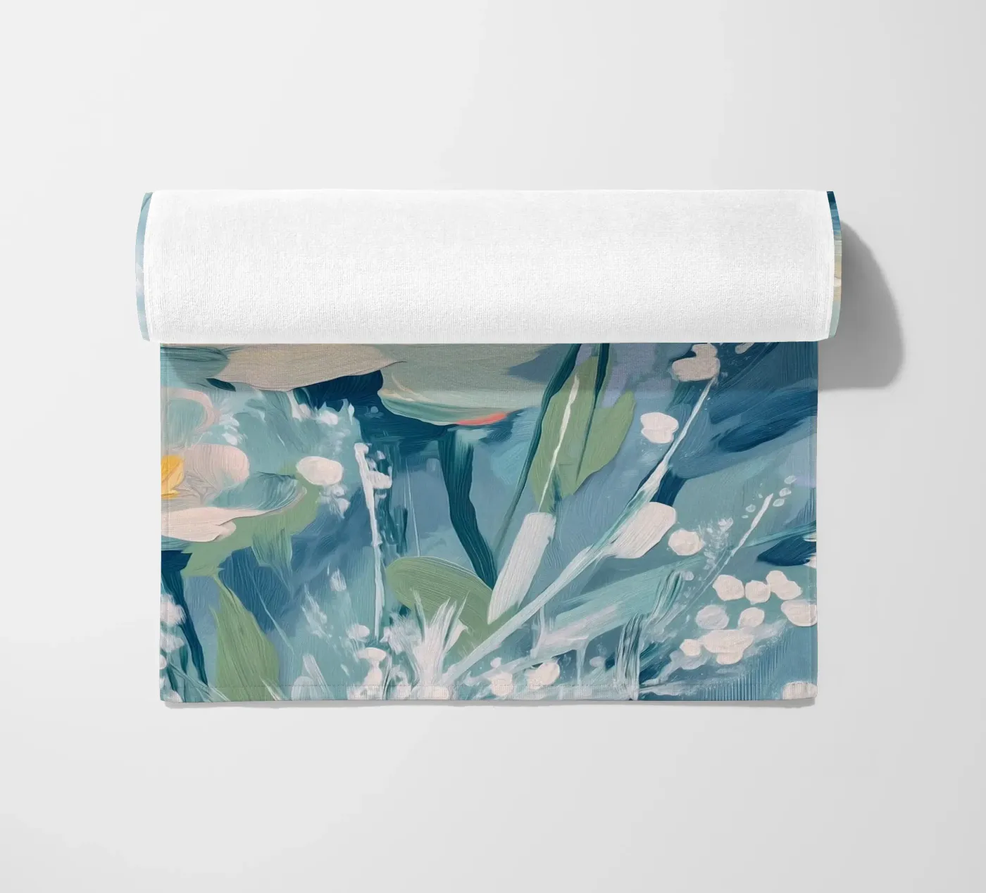 Soft Light Bloom strandhanddoek van Amelie Rose