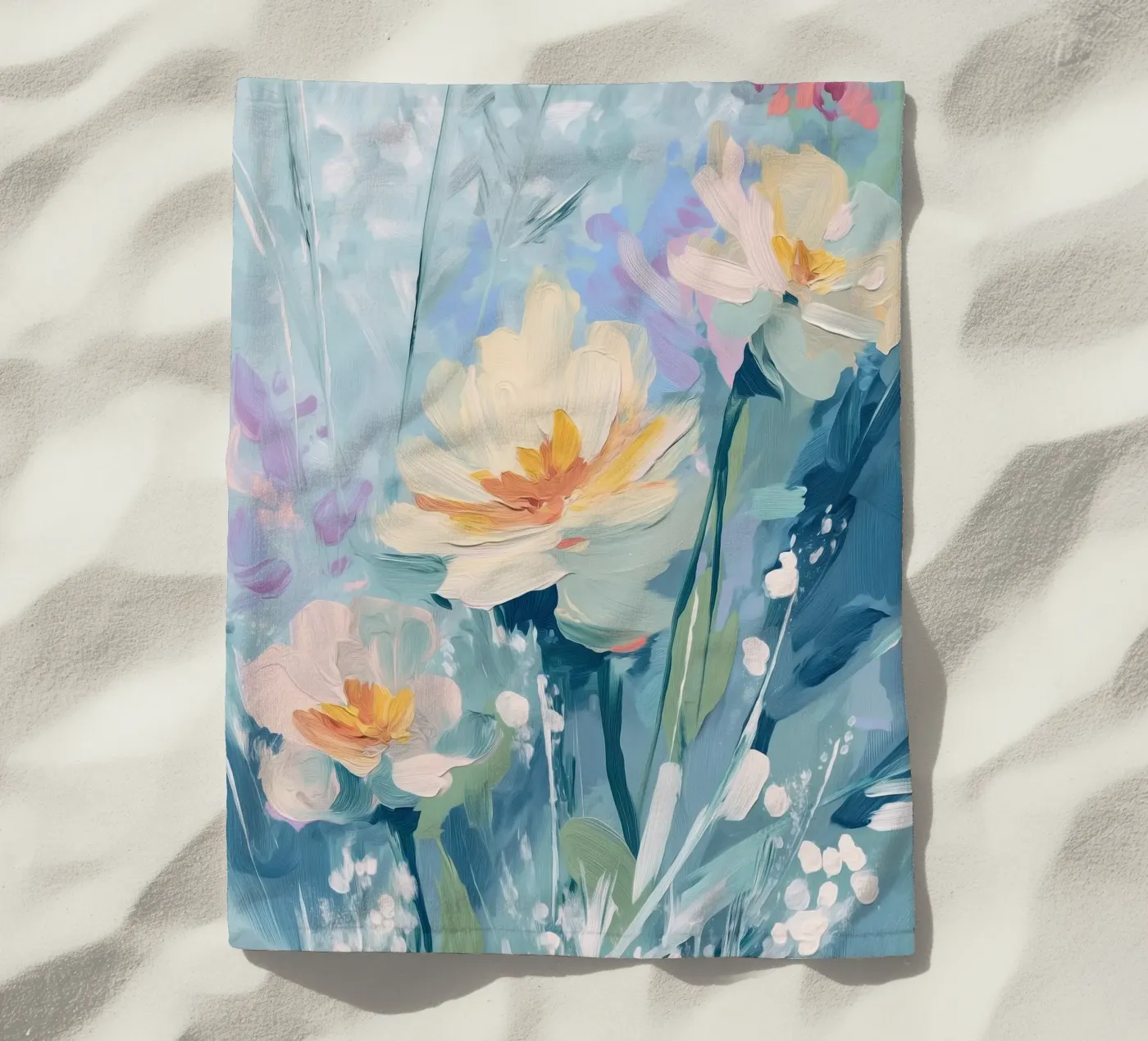 Soft Light Bloom strandhanddoek van Amelie Rose