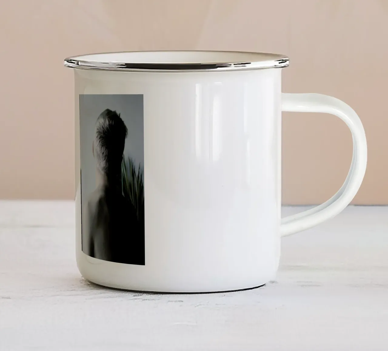 Spine taza de esmalte de George Griefy