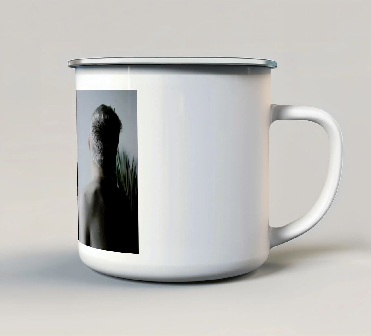 Spine tazza in smalto da George Griefy