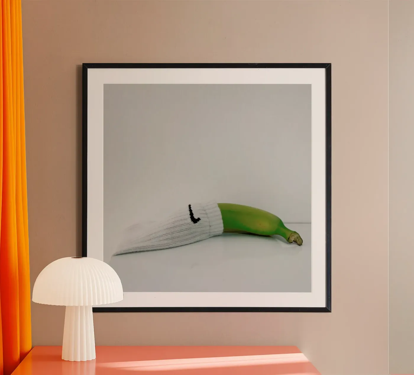 Yellow poster van George Griefy