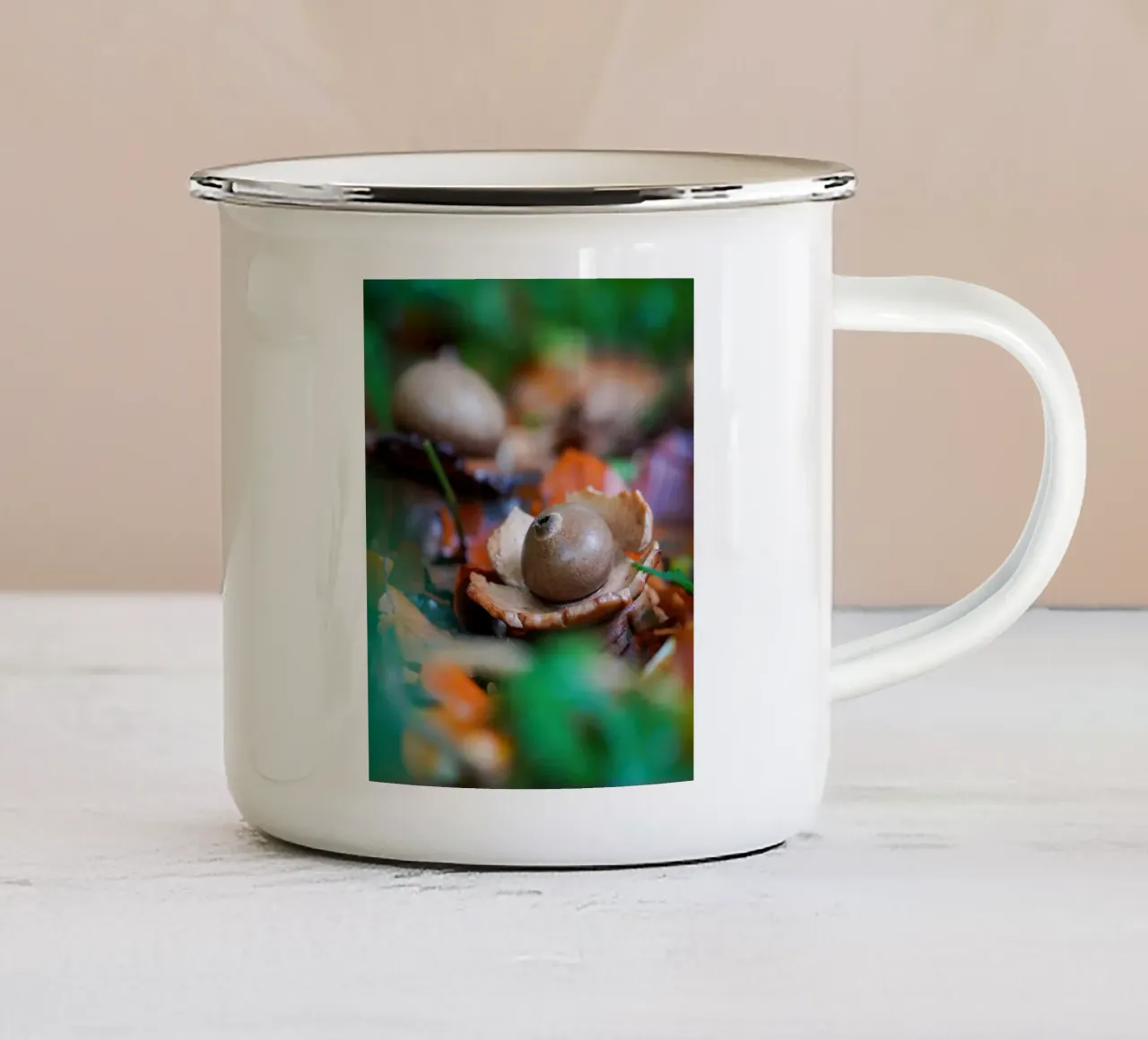 Funghi d'autunno tazza in smalto da Tom's Wildlife