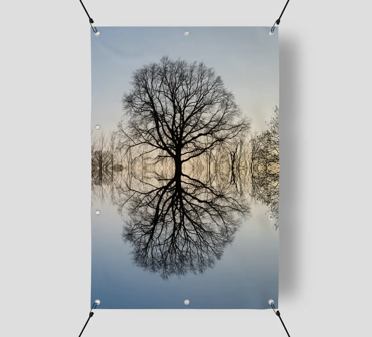 Riflesso di un albero in inverno telo in pvc da Heidemüllerin