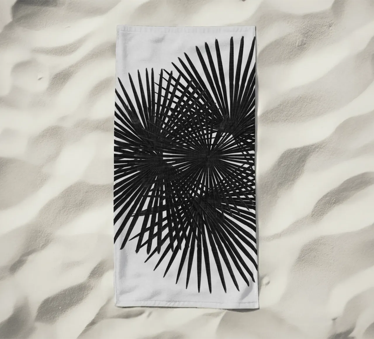 Ventaglio Palm in bianco e nero telo mare da Orara Studio
