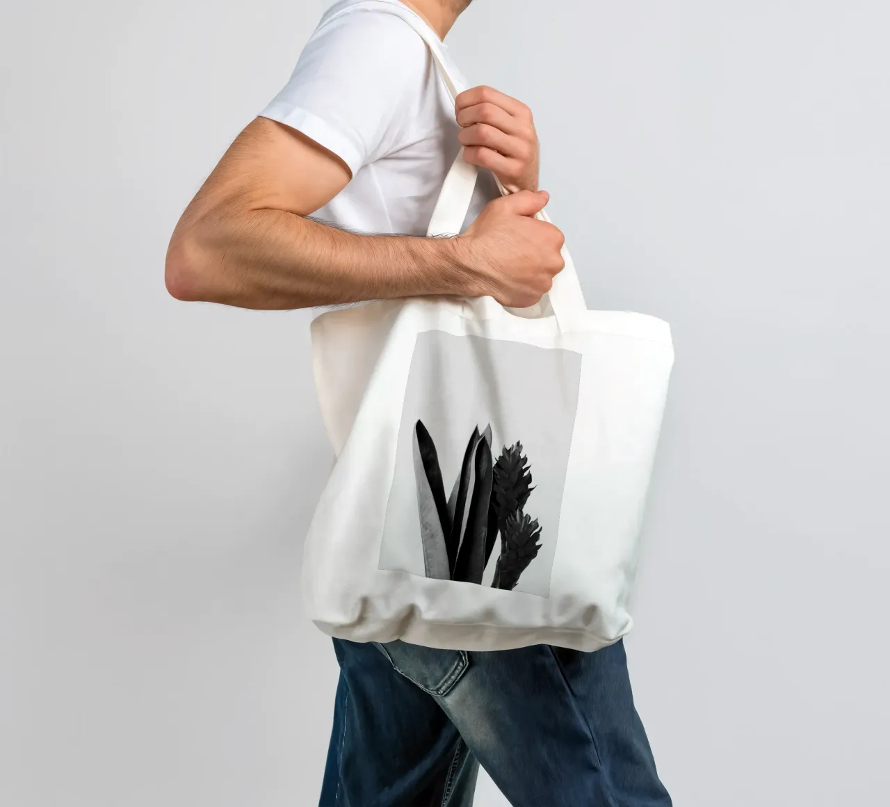 Fiore in bianco e nero borsa in juta da Orara Studio