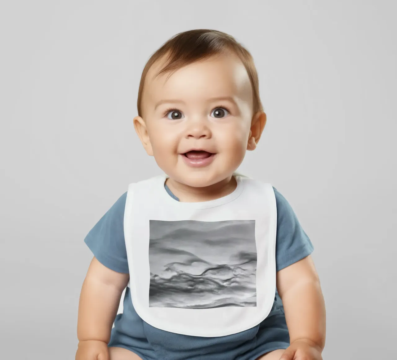 Cloud pattern baby bib by Fjöllart