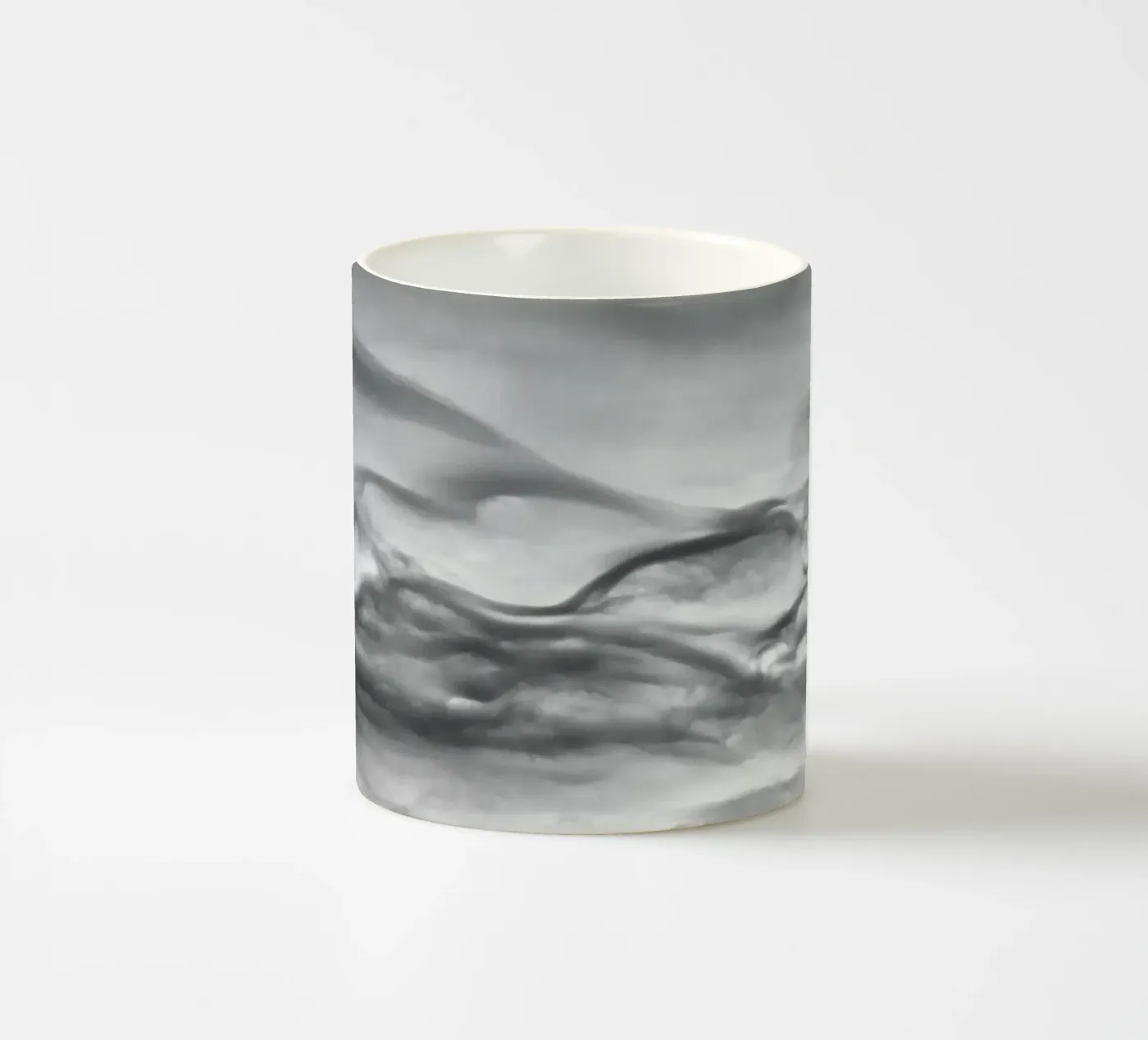 Wolkenmuster Keramik Tasse von Fjöllart