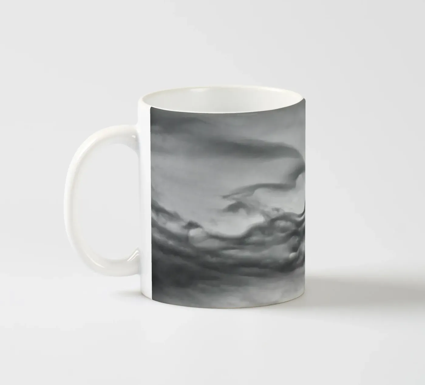 Wolkenmuster Keramik Tasse von Fjöllart