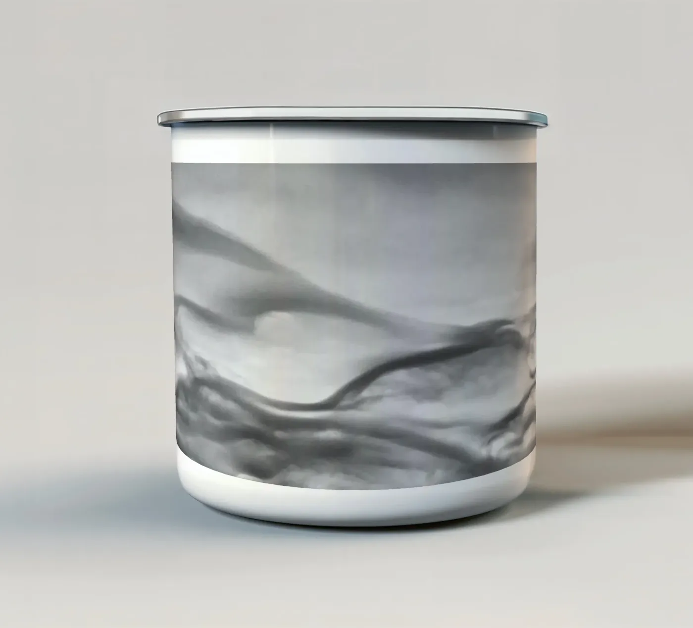 Motif de nuages mug en émail de Fjöllart