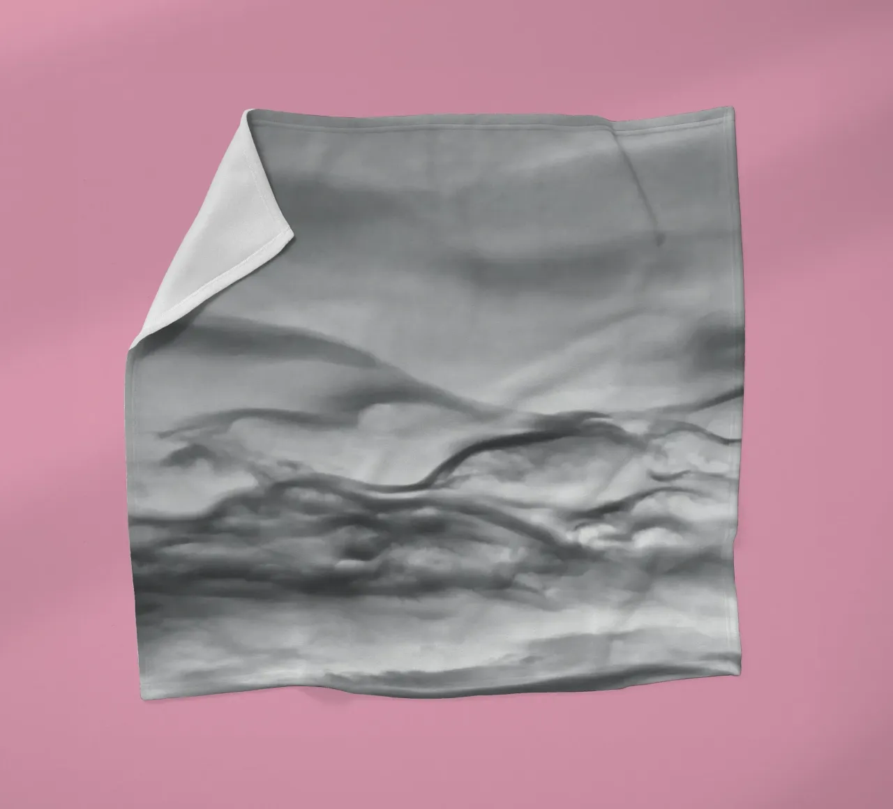 Cloud pattern fleece blanket by Fjöllart