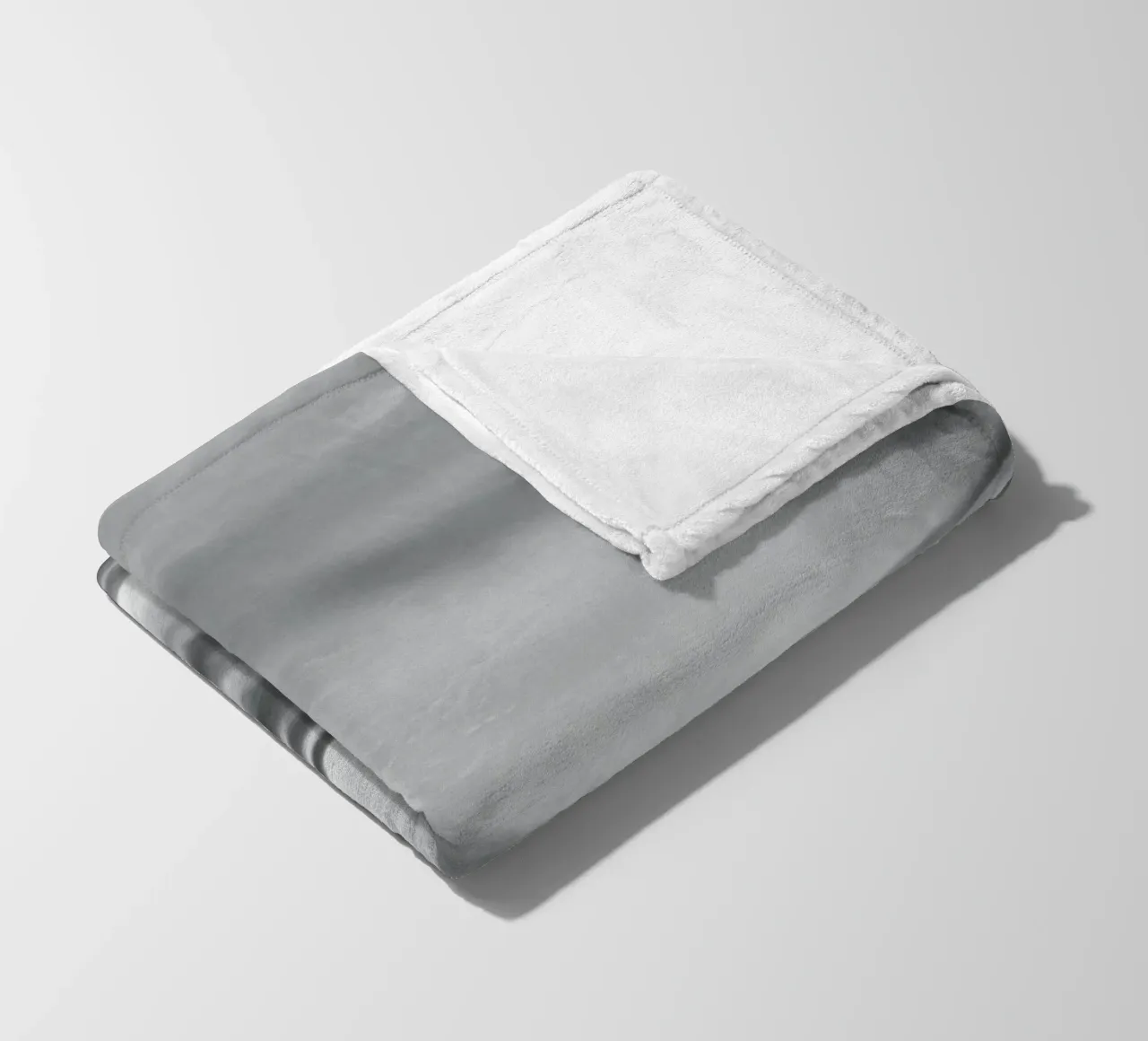 Cloud pattern fleece blanket by Fjöllart