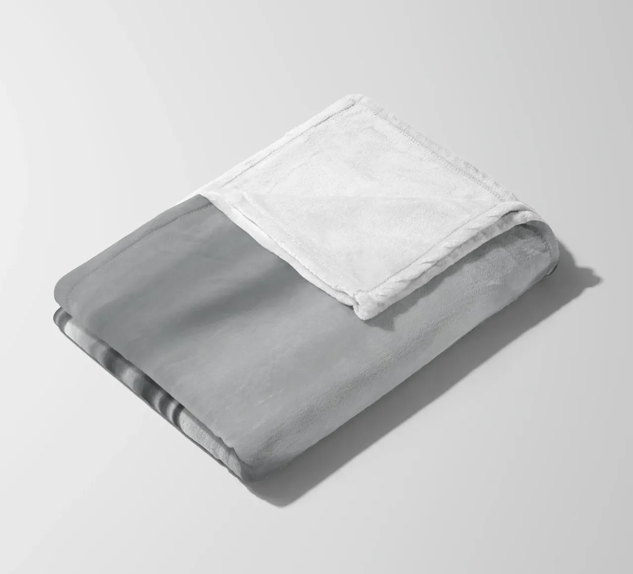 Cloud pattern fleece blanket by Fjöllart