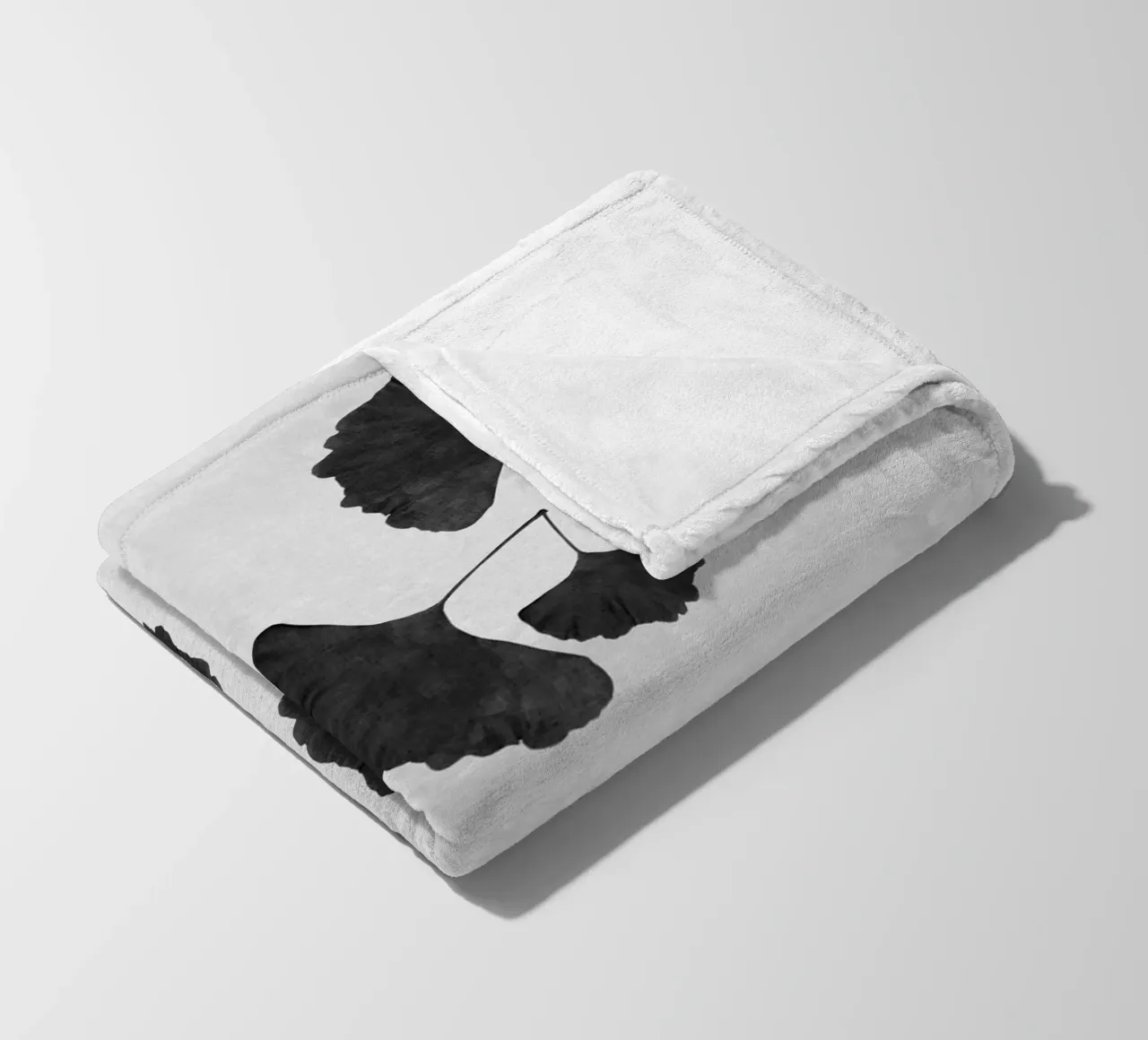 Foglie di ginkgo in bianco e nero I coperta in pile da Orara Studio