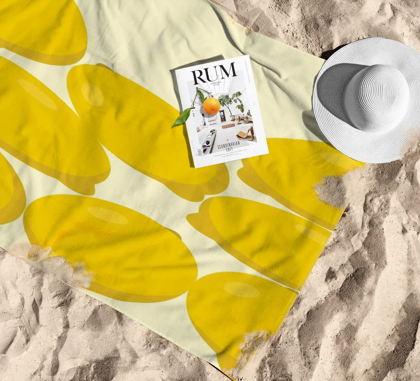 Lemon Stack Fresh strandhanddoek van Studio Fun Boy