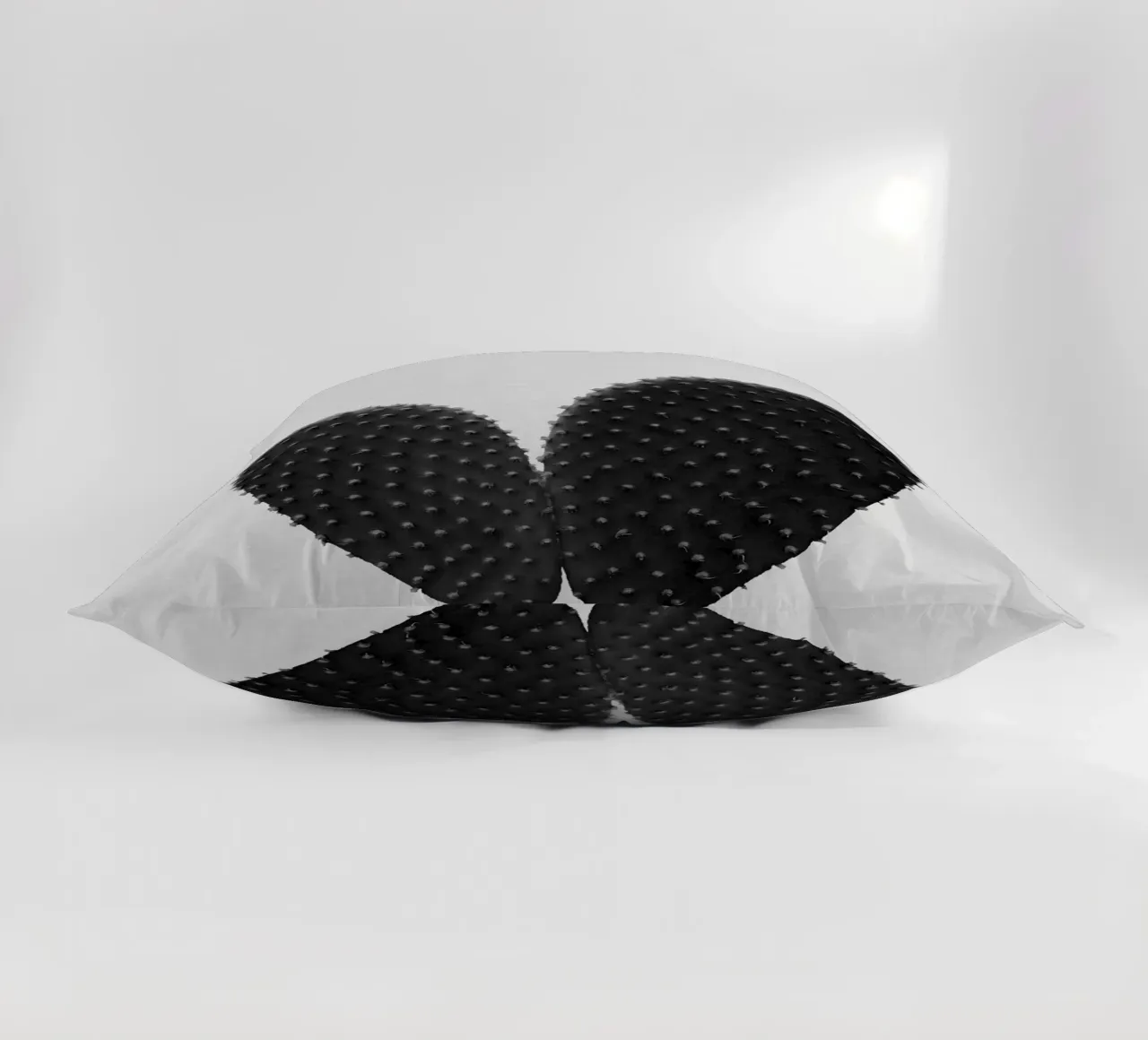 Cuore di cactus in bianco e nero cuscino da Orara Studio