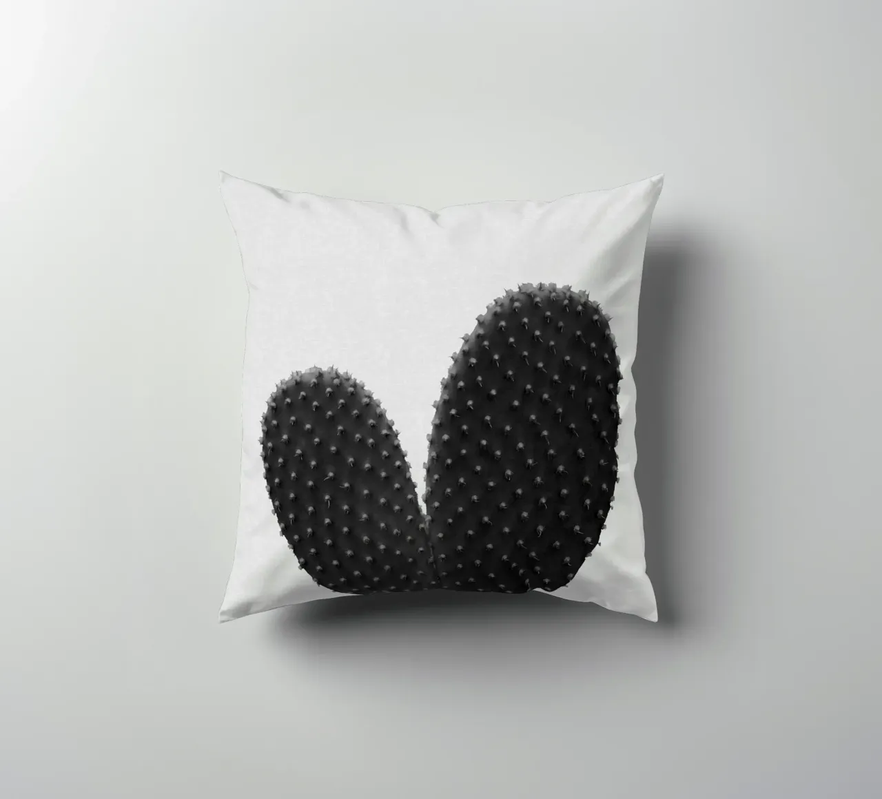 Cuore di cactus in bianco e nero cuscino da Orara Studio