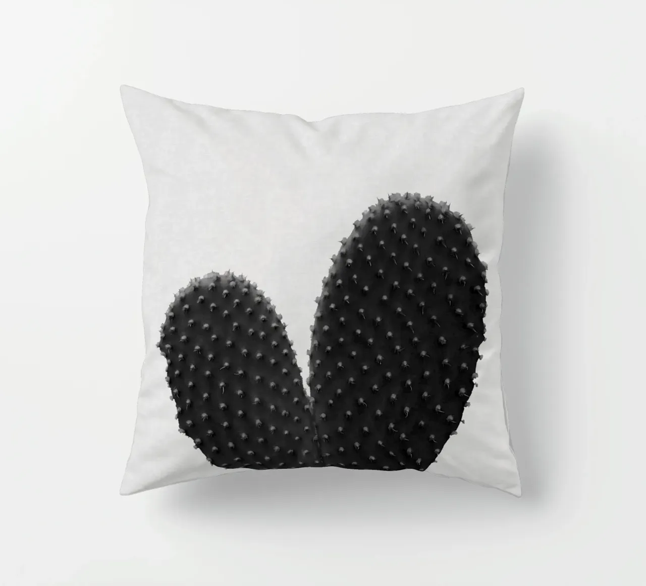 Cuore di cactus in bianco e nero cuscino da Orara Studio