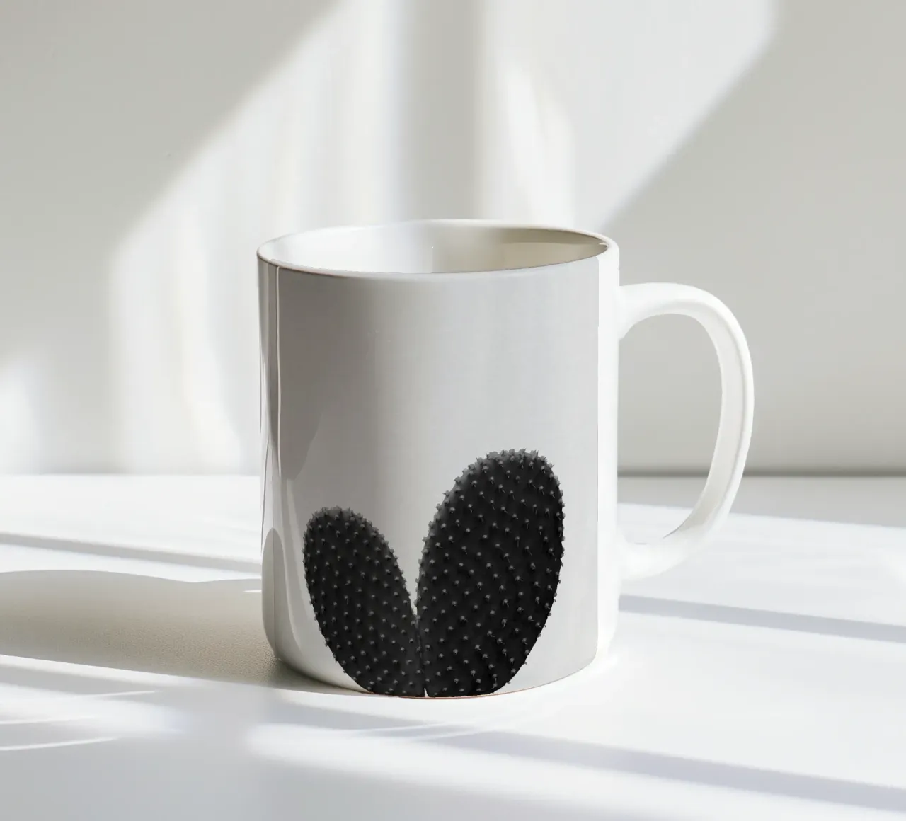 Cuore di cactus in bianco e nero tazza in ceramica da Orara Studio