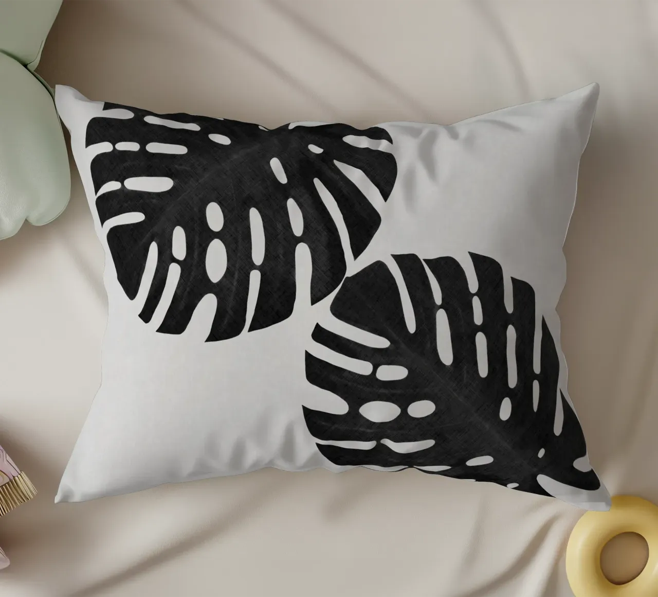 Monstera Foglia Bianco e Nero II cuscino da Orara Studio