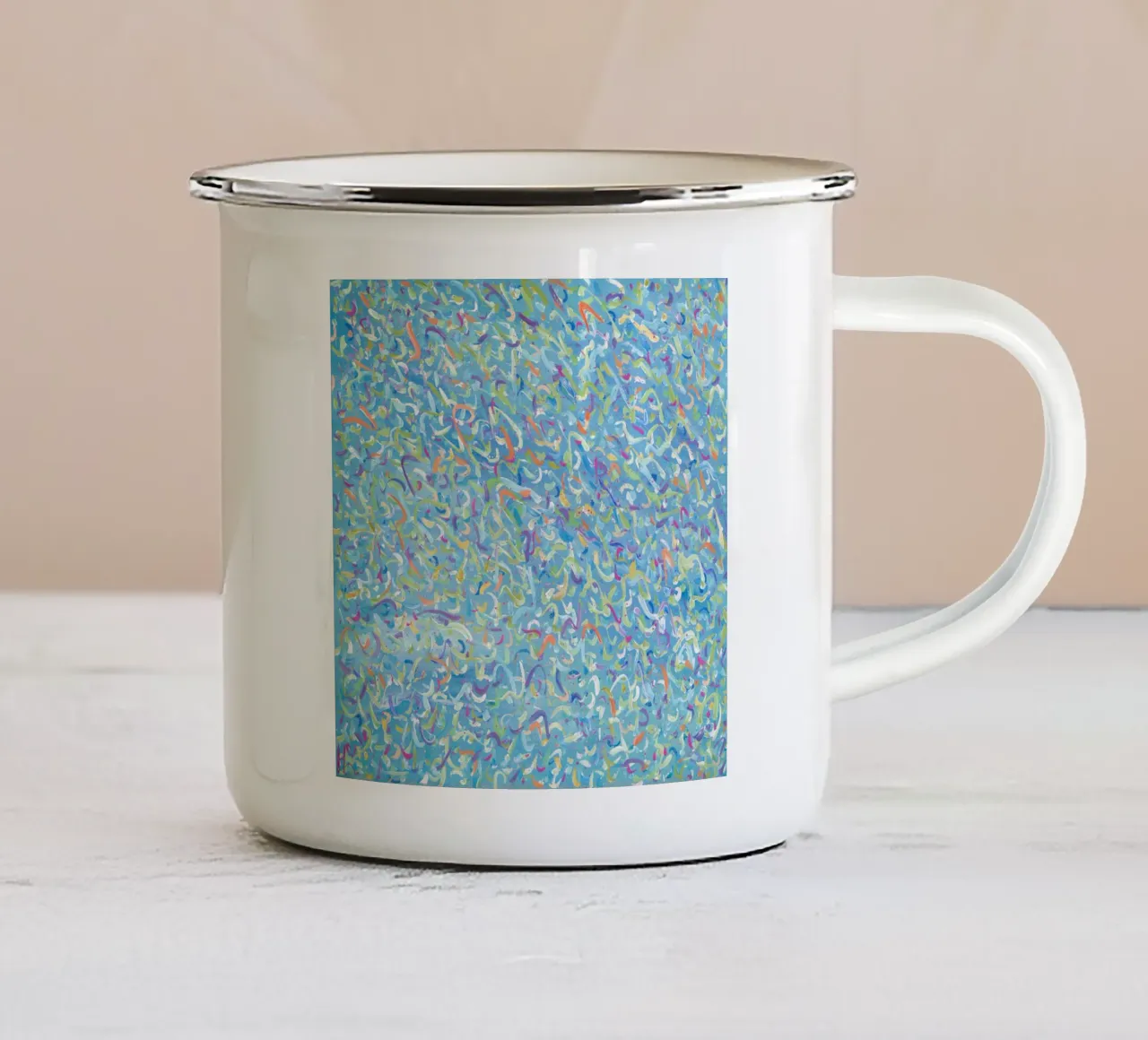 Molecole spezzate tazza in smalto da Helen Joynson