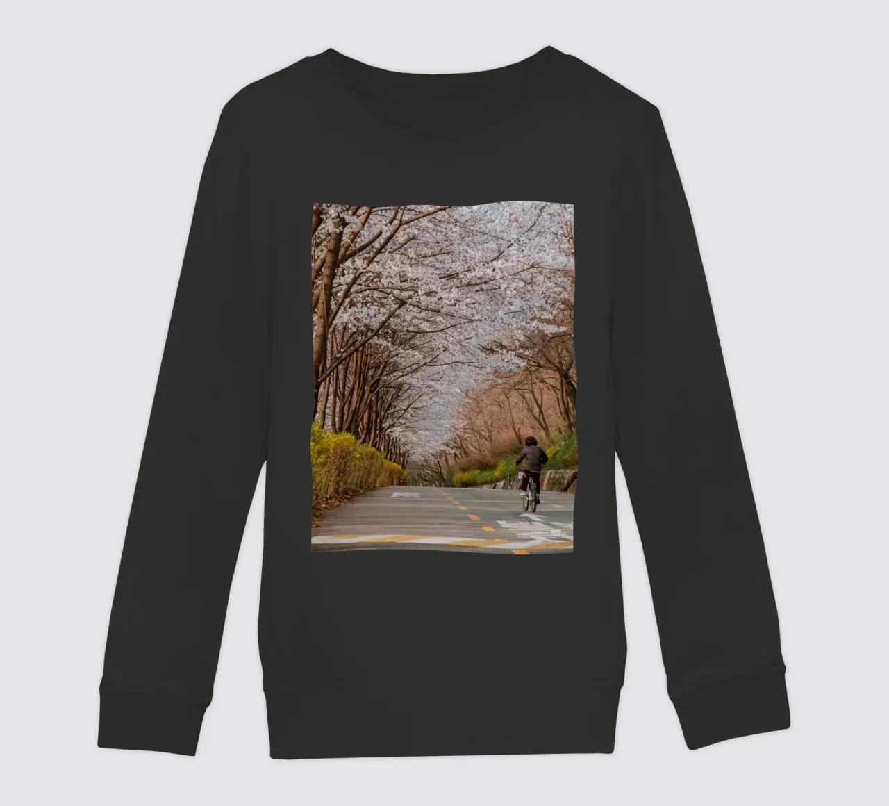 La strada dei ciliegi in fiore a Seul, Corea del Sud felpa bambino da mbgraphx2