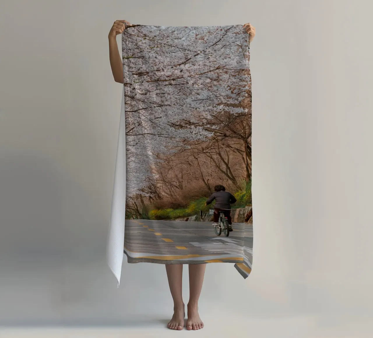 La strada dei ciliegi in fiore a Seul, Corea del Sud telo mare da mbgraphx2