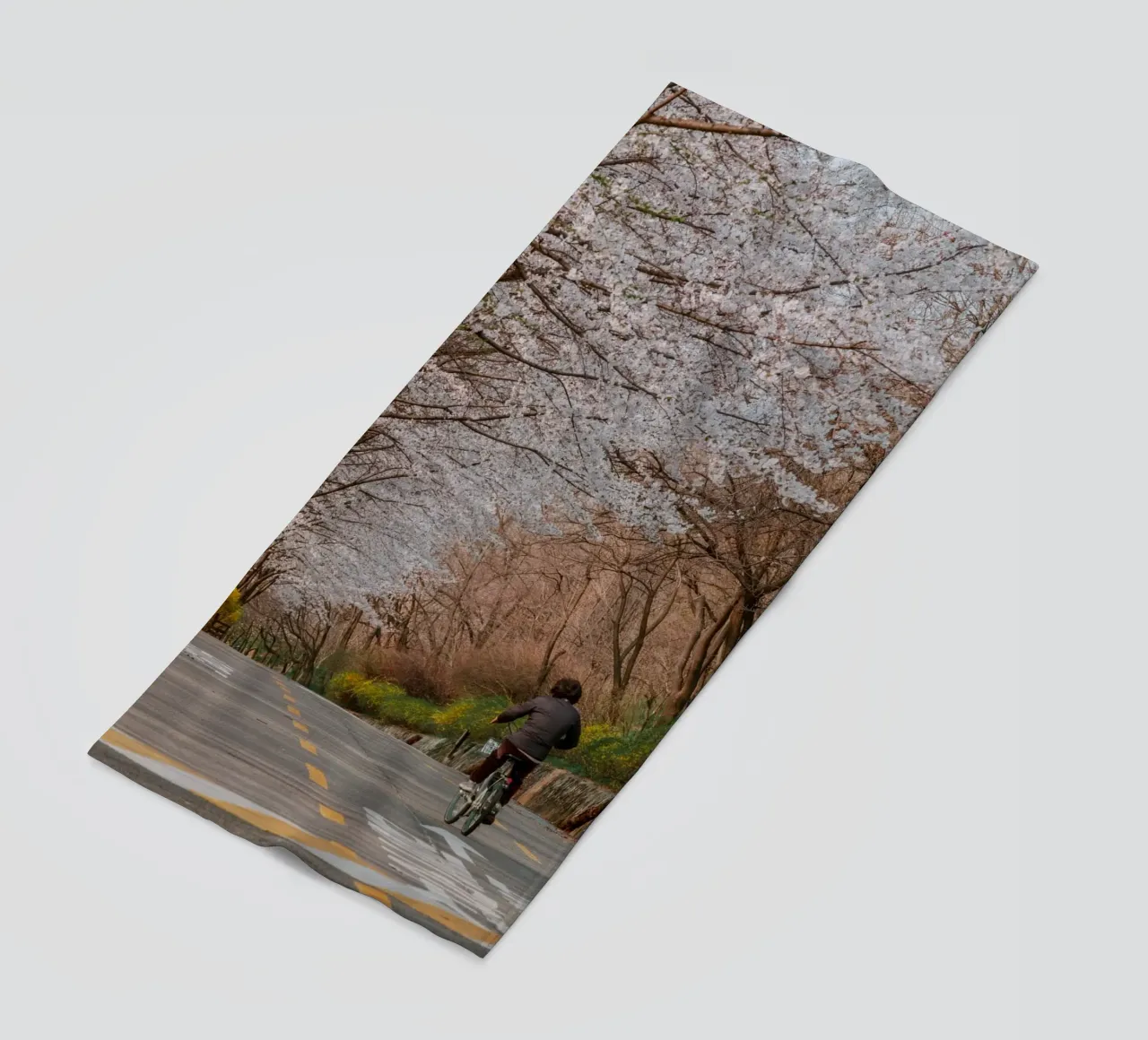 La strada dei ciliegi in fiore a Seul, Corea del Sud telo mare da mbgraphx2