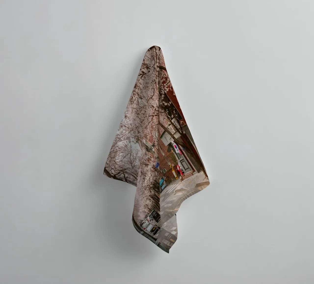 La strada dei ciliegi in fiore a Seul, Corea del Sud asciugamano da bagno da mbgraphx2