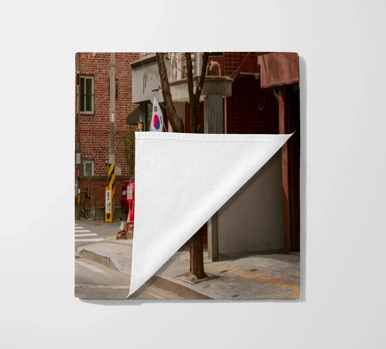 La strada dei ciliegi in fiore a Seul, Corea del Sud telo mare da mbgraphx2