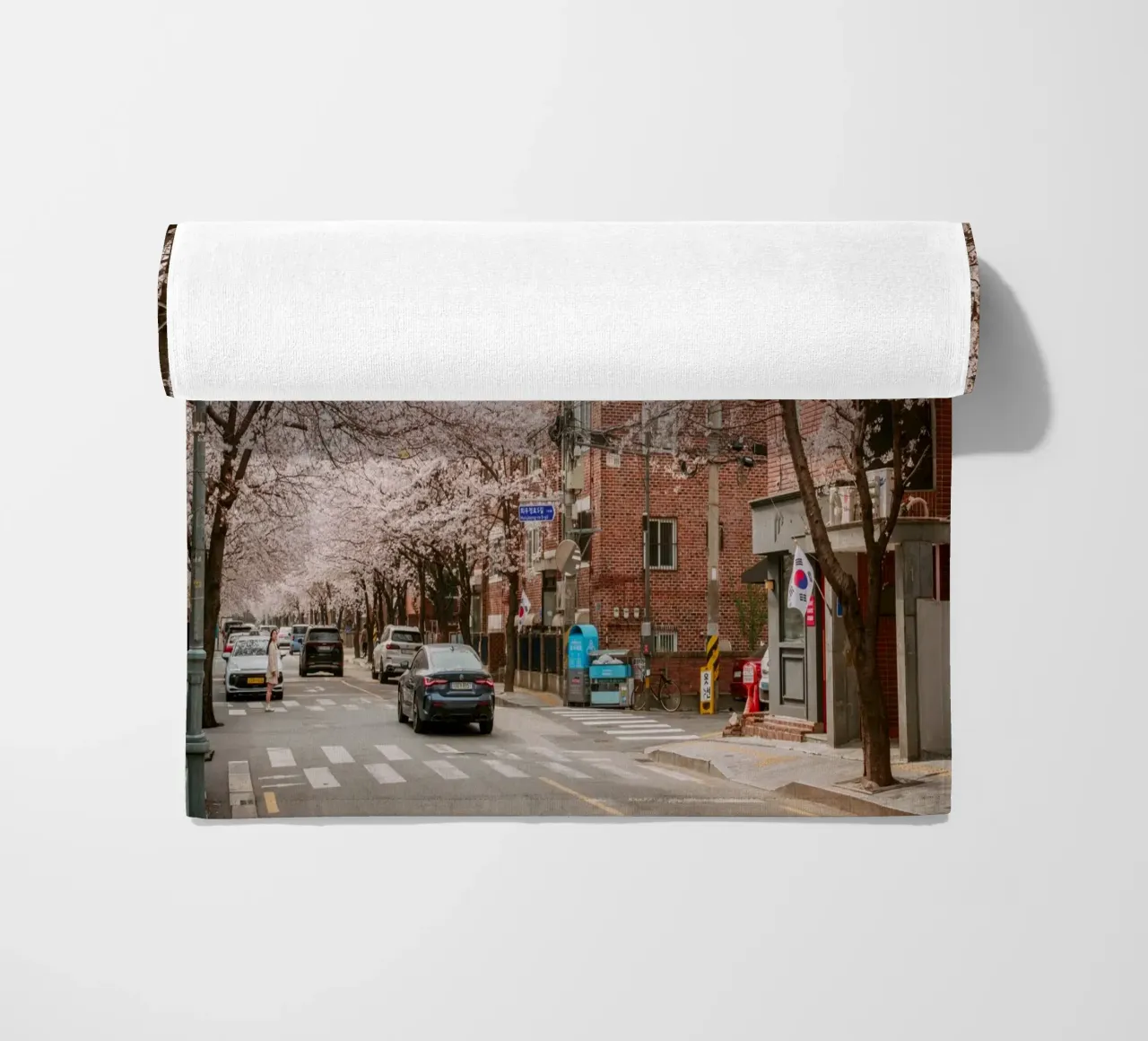 La strada dei ciliegi in fiore a Seul, Corea del Sud telo mare da mbgraphx2