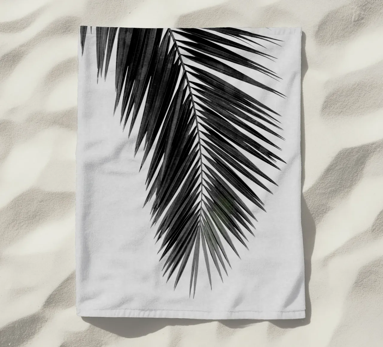 Foglia di palma in bianco e nero I telo mare da Orara Studio