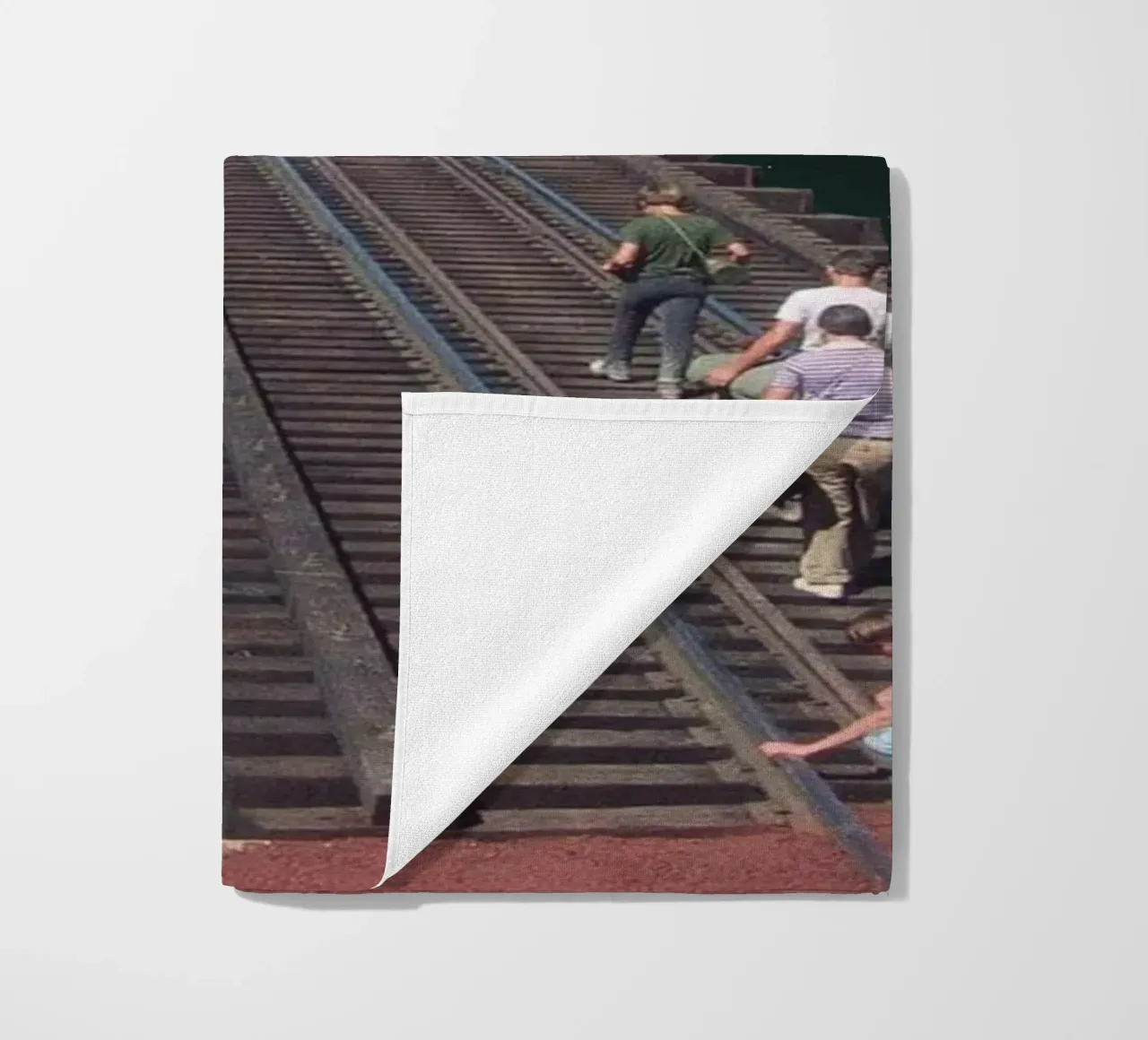 Questo treno termina qui telo mare da Dapidoka