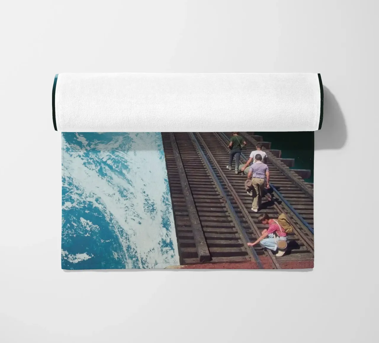 Questo treno termina qui telo mare da Dapidoka