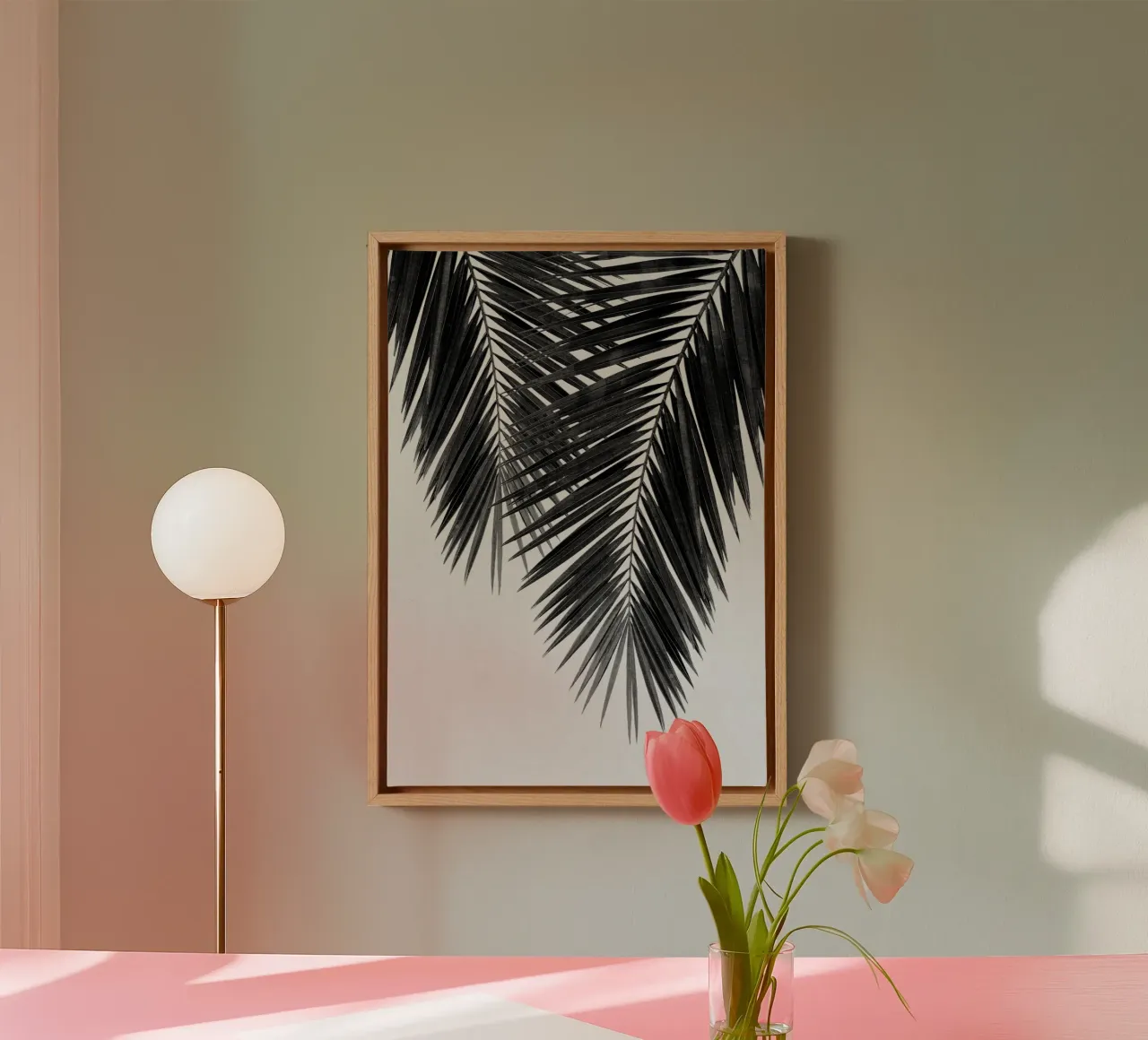 Foglia di palma in bianco e nero II tela con Cornice a cassetta da Orara Studio