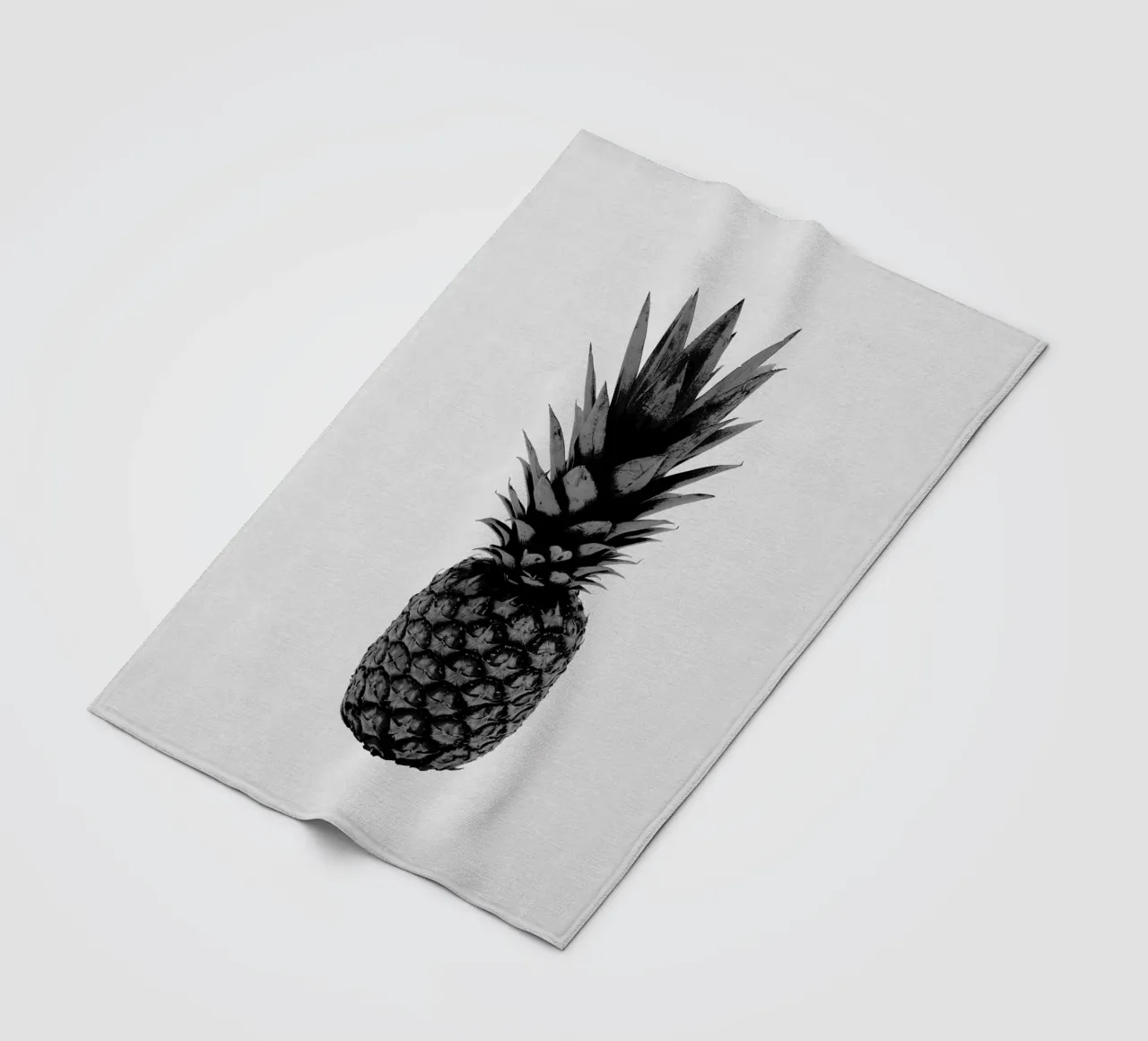 Ananas in bianco e nero coperta in pile da Orara Studio